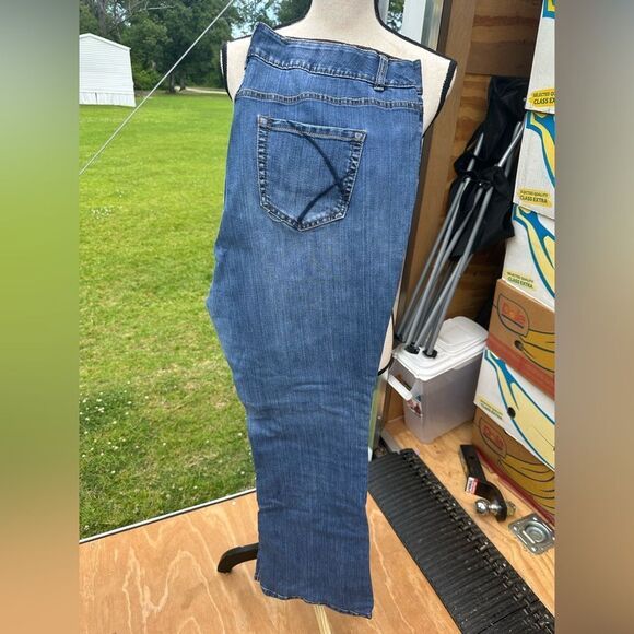 Lane Bryant Classic Blue Women's Jeans - Picture 1 of 5